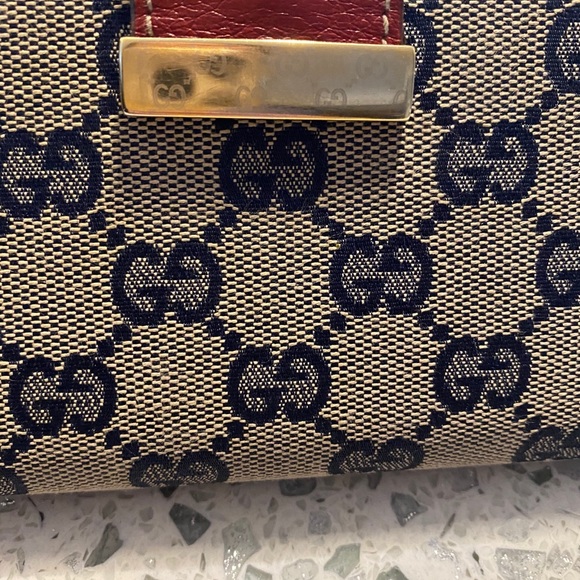 ❌SOLD❌💯 AUTH GUCCI WALLET♥️ - Picture 3 of 10